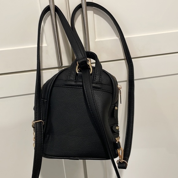 Small black with gold suds backpack style bag - Picture 3 of 6